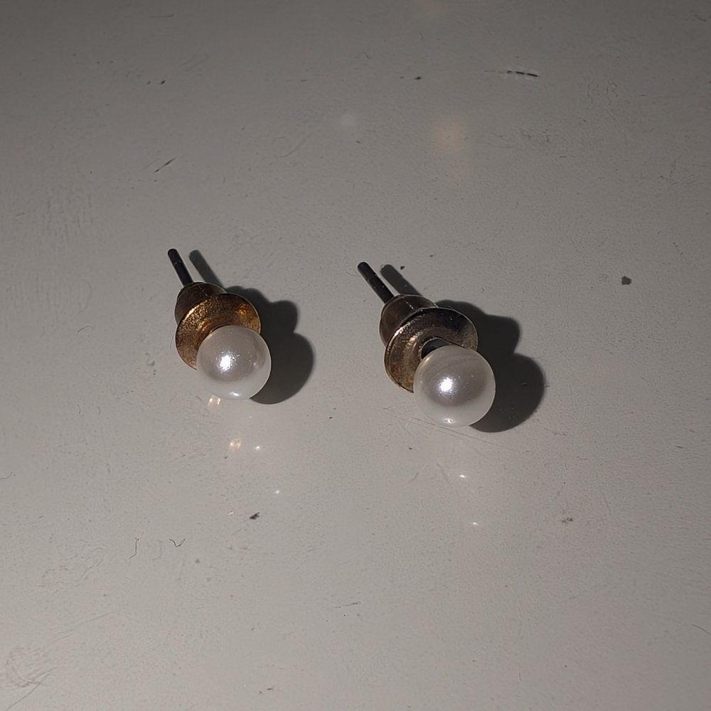 Small Pearl Stud Earrings